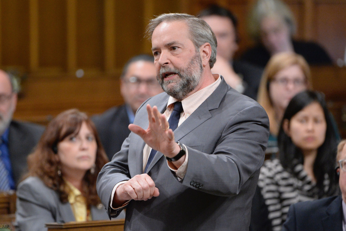 https://www.thestar.com/news/canada/2017/06/23/mulcair-raises-concerns-about-canadian-sniper-story.html